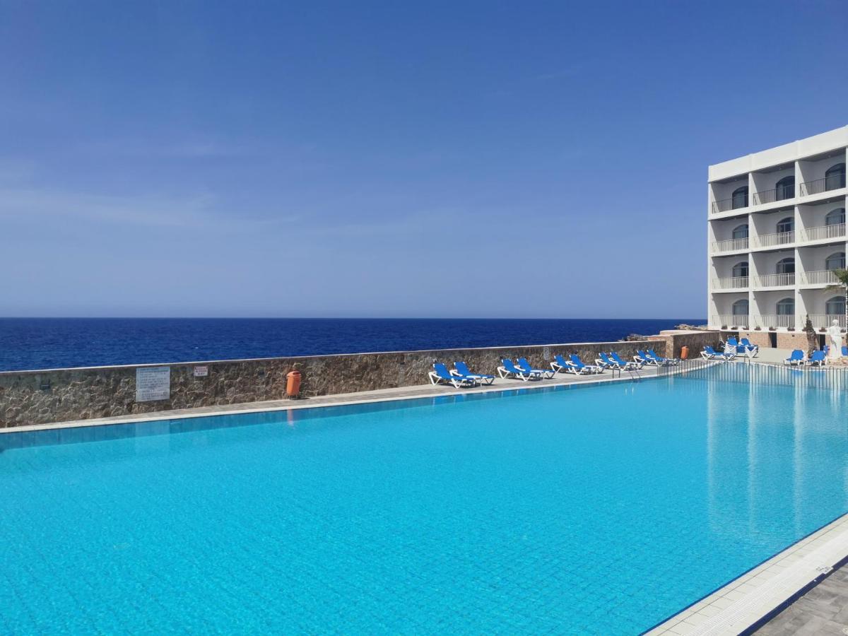 Paradise Bay Resort Mellieħa Екстериор снимка